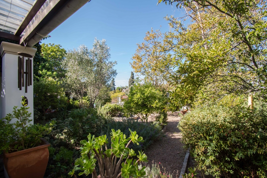 4 Bedroom Property for Sale in Roundhay Western Cape